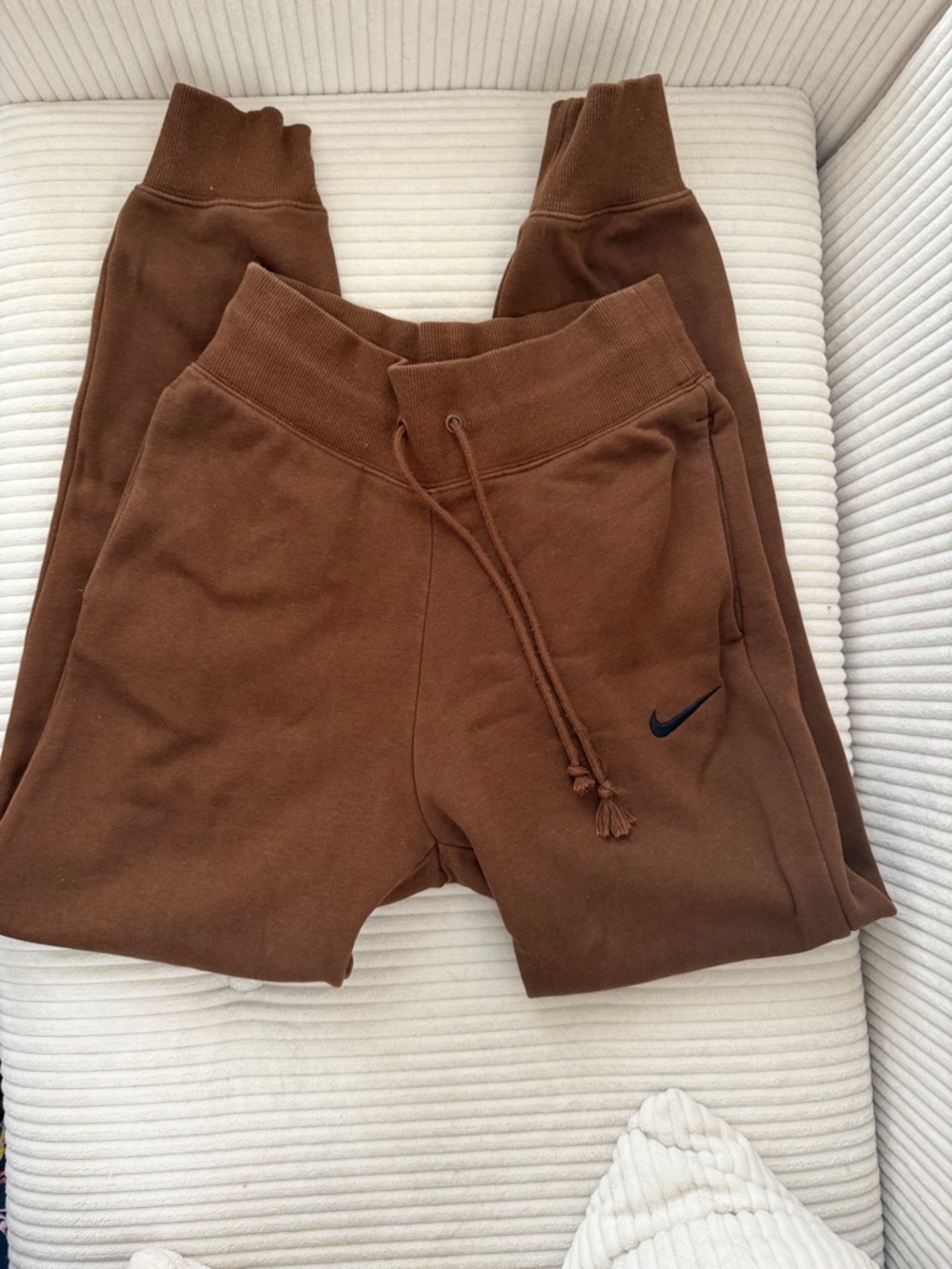 Nike women’s Brown Fleece Jogger Pants XS - Picture 2 of 3